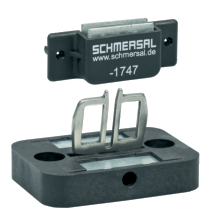 Schmersal AZ15/16-B3-1747 WITH MAGNETIC LATCH Safety switch with separate actuator